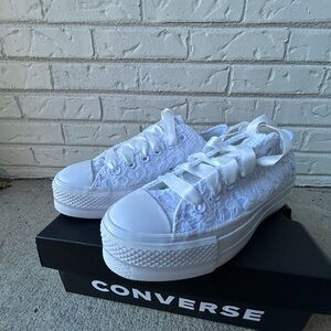 Converse Women's Textured White Sneakers